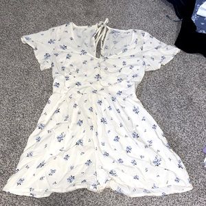 Pastel yellow blue flowers